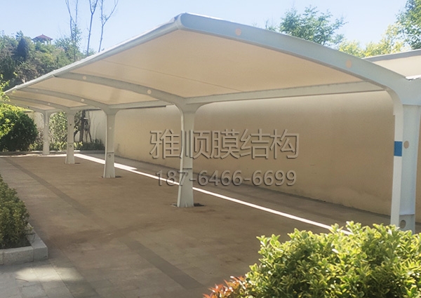 雙挑膜結(jié)構(gòu)自行車(chē)棚-煙臺(tái)桃源里小區(qū)交付使用